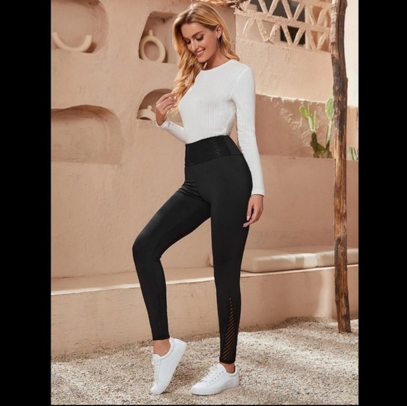 NEW High Rise Mesh Leggings 💞 - Picture 4 of 10